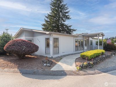 579 NW Silver Glen Lane
