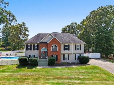 36 Valley Edge Dr