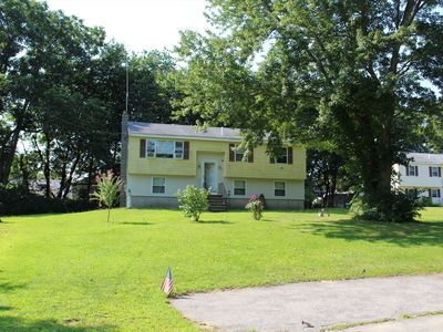 Property at 3 Howard George Ct, Salisbury, MA