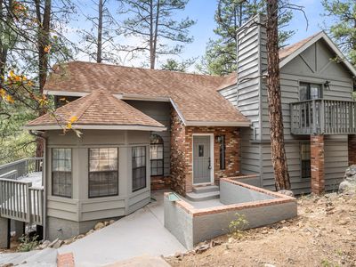 1320 Pinecone Ter
