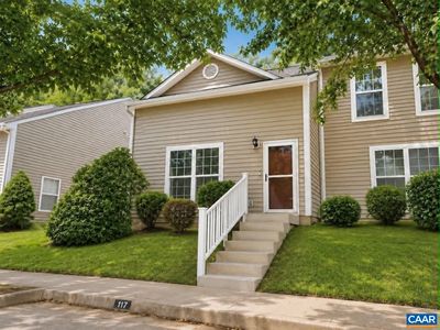 117 Waterbury Ct