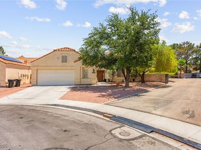 3806 Passionfruit St