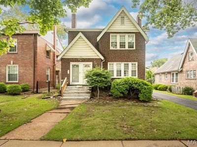 1102 Edward Ter