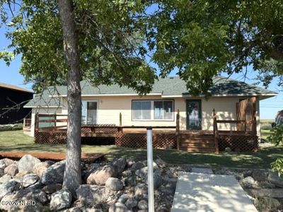 712 N Lake Dr