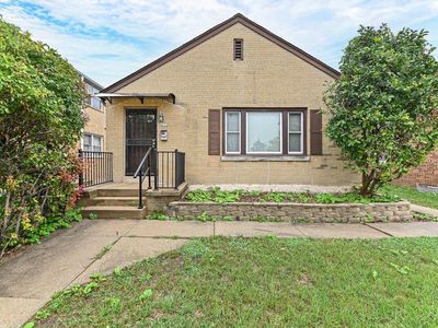 4032 N 92nd STREET