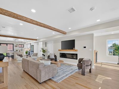64 Nelson St #4