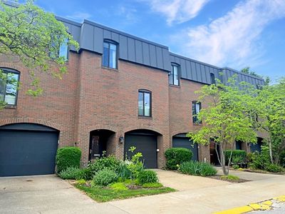 3 Foster Sq #3