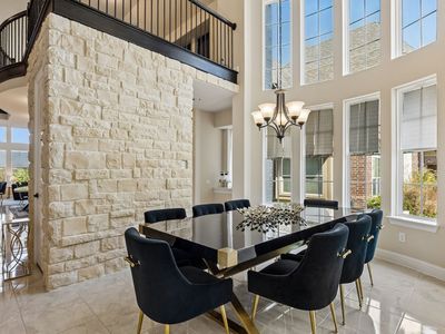 3613 Sparkling Dr