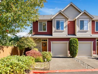 4933 SE Lucas Ct
