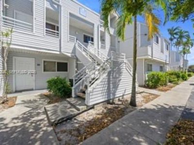 3425 NW 44th St APT 204