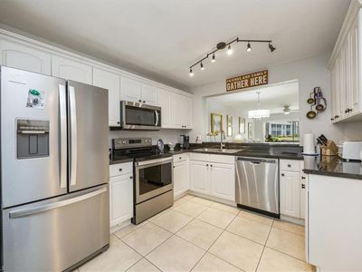 1330 Derbyshire Ct #E-104