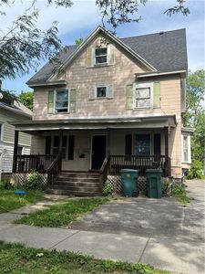 54 Gardiner Ave