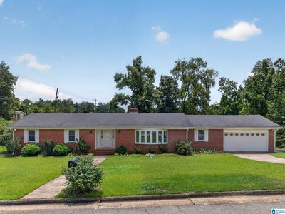 Property at 805 11th St NE, Jacksonville, AL