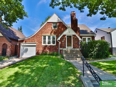 6014 Poppleton Ave