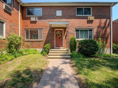66 Bishop Dr #66