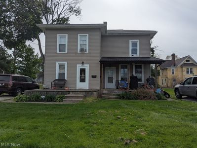 Property at 411-413 6th St SW, Massillon, OH