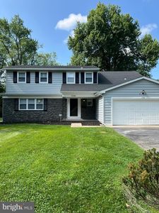 1758 Rolling Ln