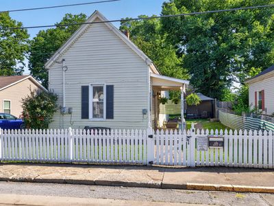 111 Ross St