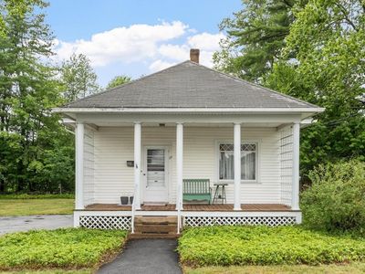 27 Foss Rd