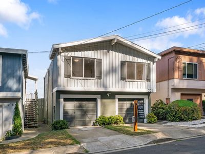 223 Oakridge Dr