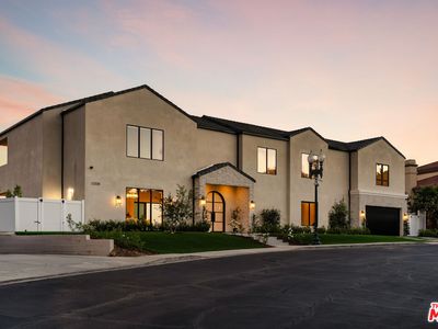 22328 S Summit Ridge Cir