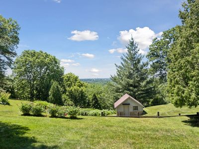 1835 Hunter Ln
