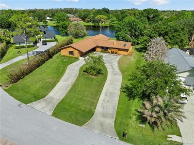 903 SW Willow Lane