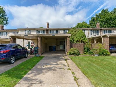 Property at 9304 Fernwood Dr, Olmsted Falls, OH