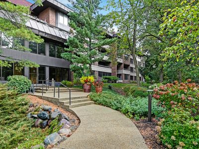 1409 Burr Oak Rd APT 310A