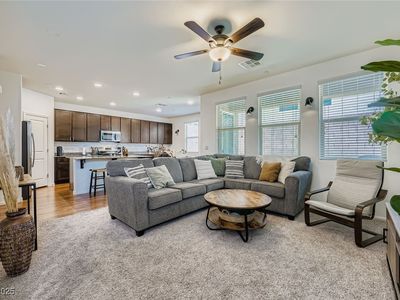 7529 Whitman Colonial St