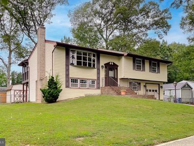 3502 Lisa Ln