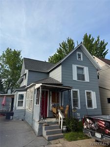 19 Evans St