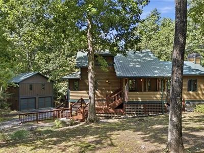 Property at 39 Brenary Dr, Lakemont, GA