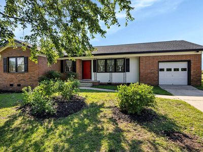 824 Eastmont Dr