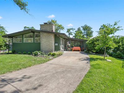 1432 Woodhue Dr
