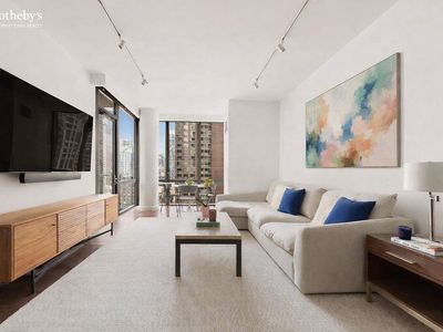 101 W 24th St APT 24A