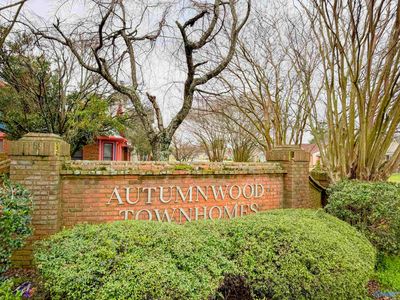 413 Autumnwood Dr SW