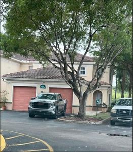 2452 Centergate Dr APT 104