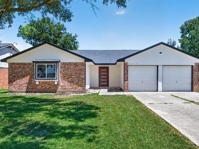 3711 Camphor Dr