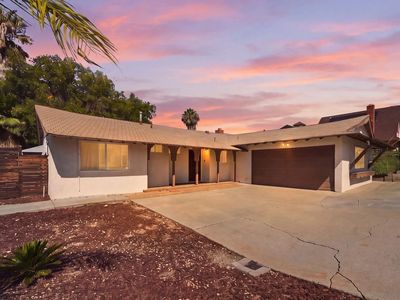 206 Los Reyes Dr