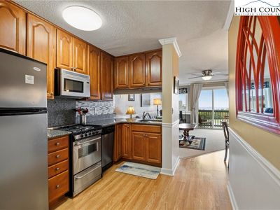 301 Pinnacle Inn Road UNIT 4211