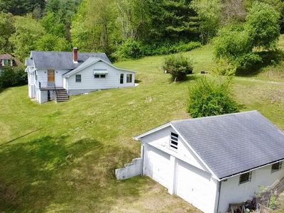 2770 Maple Acres Rd