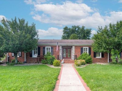 102 Dogwood Dr