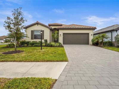 5107 Coral Reef Way
