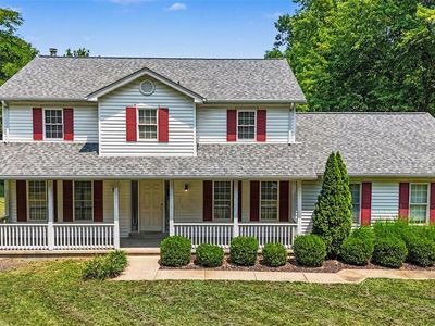100 Shady Hollow Dr
