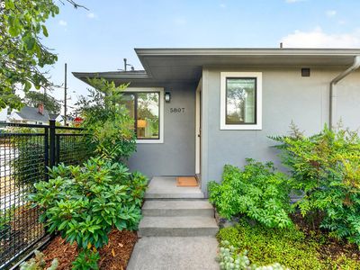 5807 NE 10th Ave #108