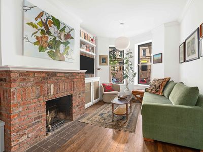 452 15th St APT 1R