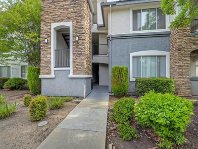 701 Gibson Dr APT 2018
