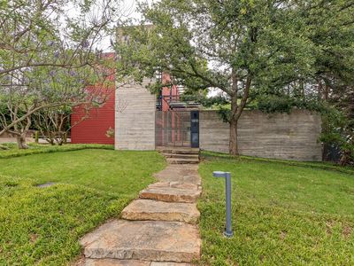 1810 Bermuda St