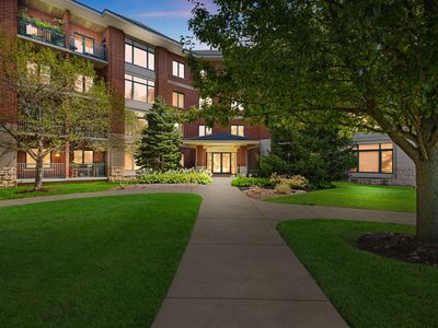 855 E 22nd St APT 214